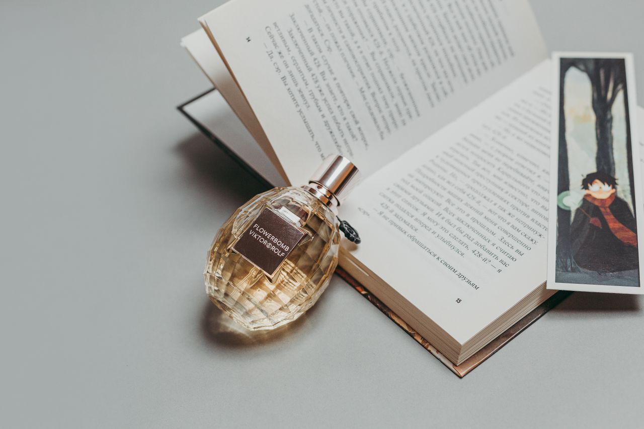 A Viktor & Rolf perfume sold by Parfumia